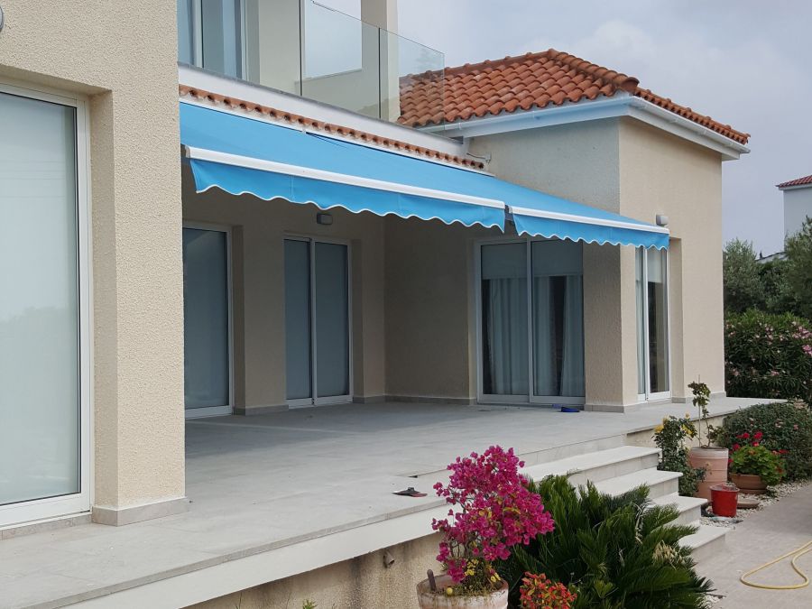 tipota-outdoor-blinds-embas-premium-shade-solutions